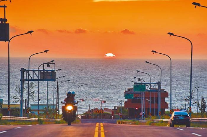 臺灣苗栗日落大道觀景平臺竣工 月中啟用 post thumbnail image